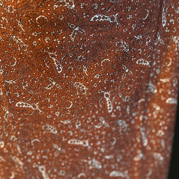 New BANANA REPUBLIC SILKY COWL-NECK CAMISOLE - Picture 3 of 5